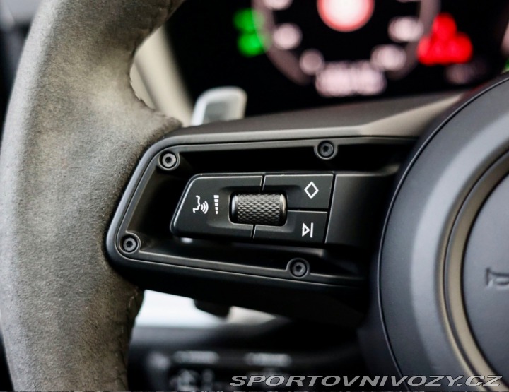 Porsche Cayenne 3.0 V6 Coupe E-Hybrid 34 2024