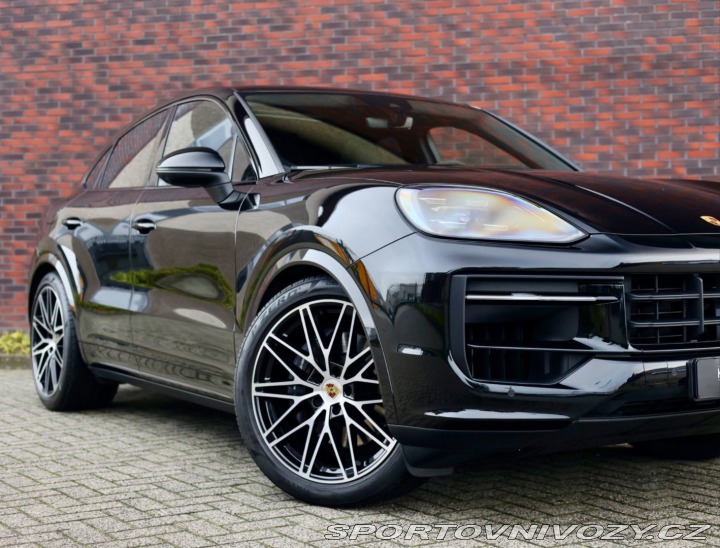 Porsche Cayenne 3.0 V6 Coupe E-Hybrid 34 2024