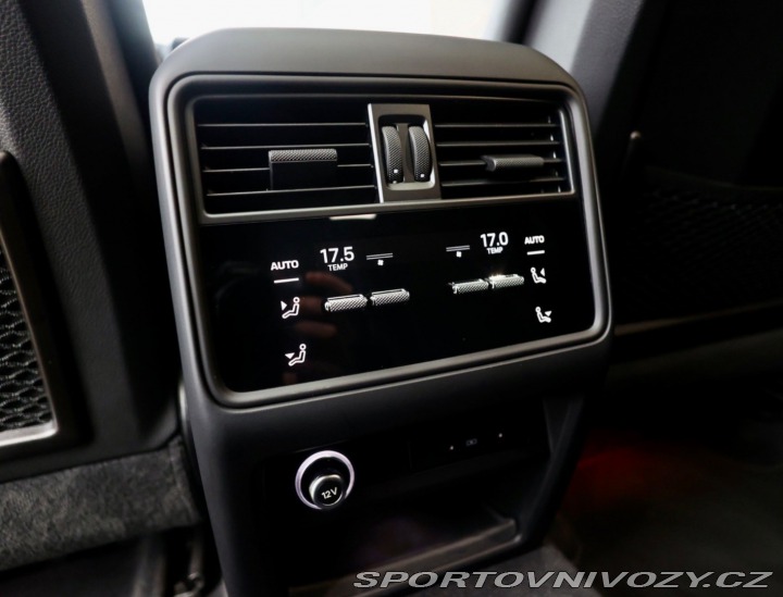 Porsche Cayenne 3.0 V6 Coupe E-Hybrid 34 2024