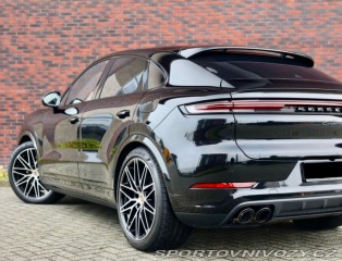 Porsche Cayenne 3.0 V6 Coupe E-Hybrid 34 2024