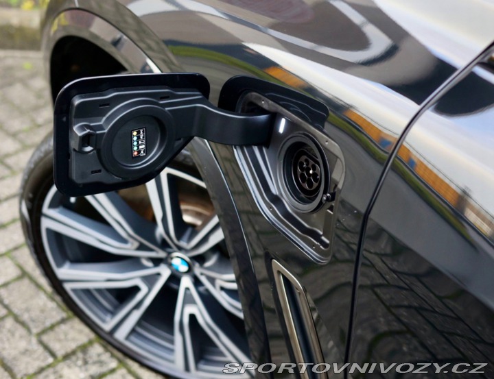 BMW X5 45e xDrive M SPORT | Sky 2020