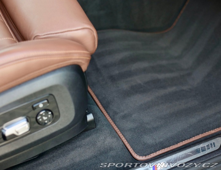 BMW X5 45e xDrive M SPORT | Sky 2020