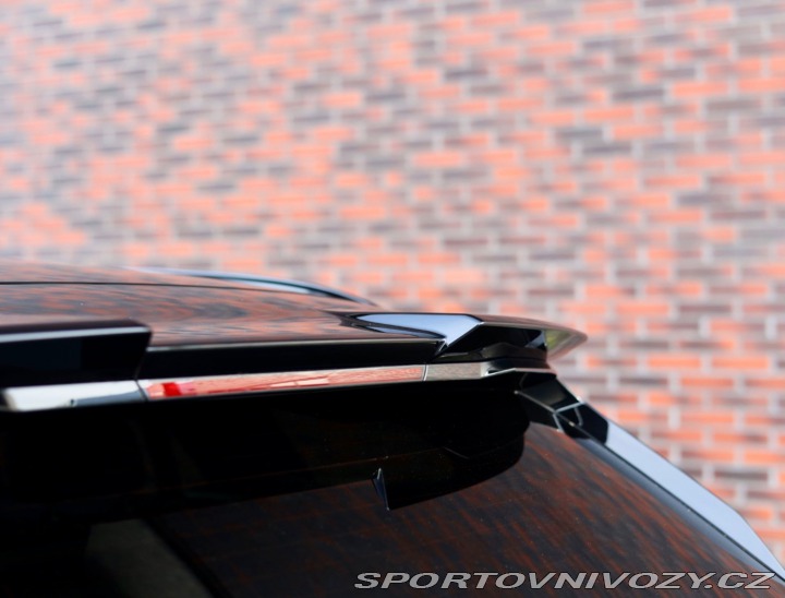 BMW 5 Touring  550e  xDrive | M 2025