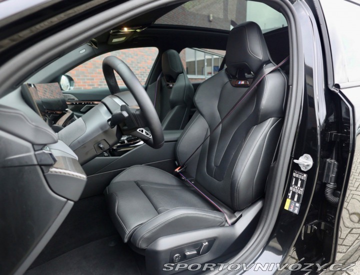 BMW 5 Touring  550e  xDrive | M 2025