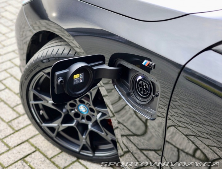 BMW 5 Touring  550e  xDrive | M 2025