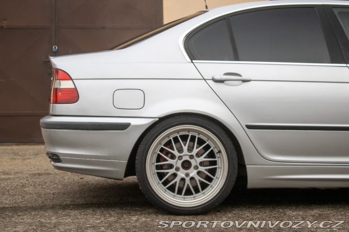 BMW 3 328i e46 142kW / AJ NA S 1998