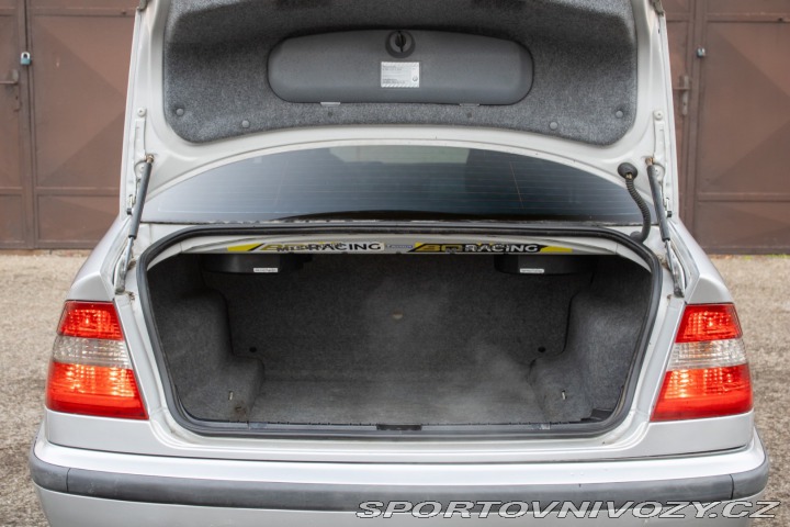 BMW 3 328i e46 142kW / AJ NA S 1998