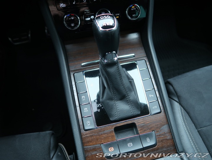 Škoda Superb Scout 2.0 TSI 2020