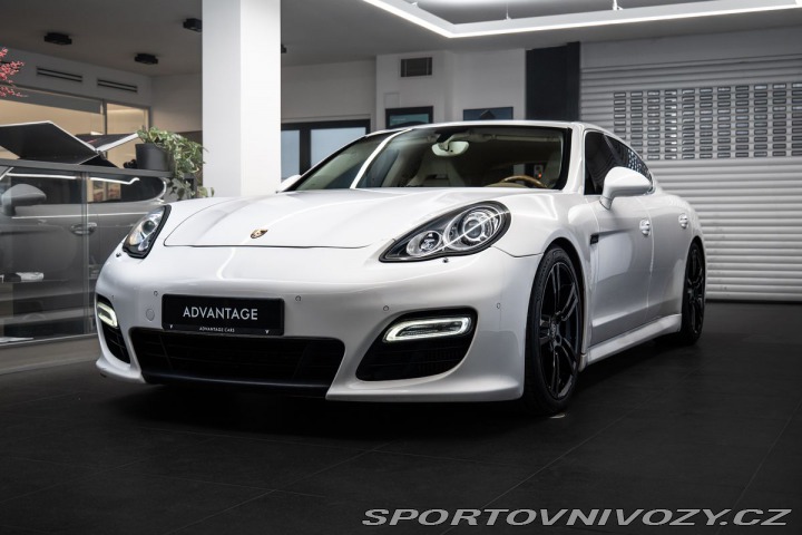 Porsche Panamera Turbo 1800