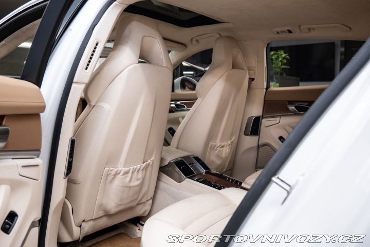 Porsche Panamera Turbo 1800