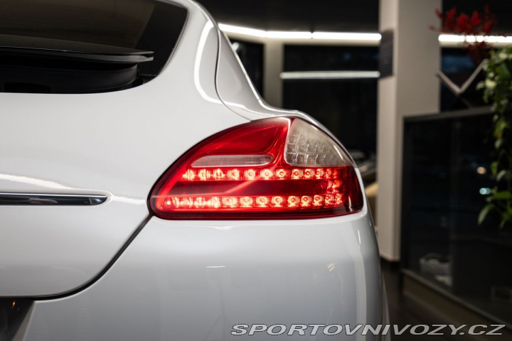 Porsche Panamera Turbo 2009