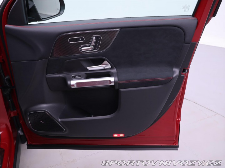 Mercedes-Benz Ostatní modely GLB 2,0 200d 4MATIC AMG Premi 2025