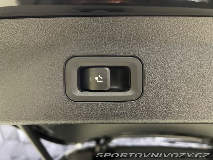 Mercedes-Benz Ostatní modely 450 4M AMG, MASÁŽ, PANORA 2026