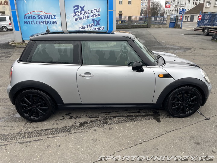 Mini Cooper 1.6i 88 KW Koupeno ČR 2007
