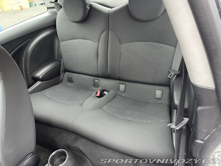 Mini Cooper 1.6i 88 KW Koupeno ČR 2007