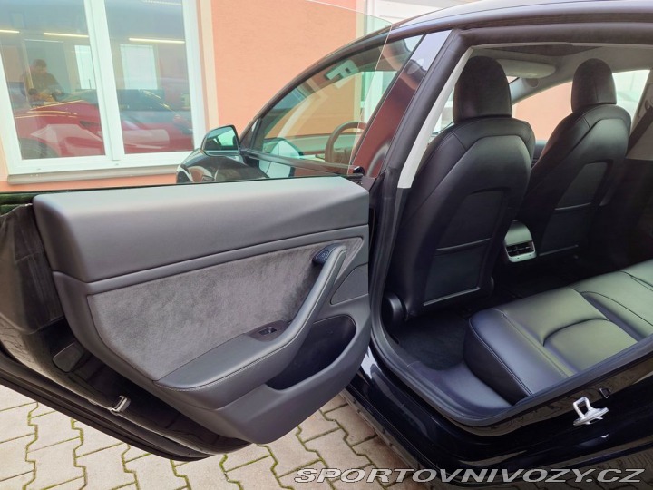 Tesla Model 3 Long Range D.M:366 kW SO 2021