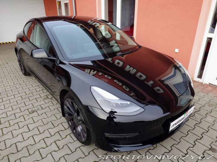 Tesla Model 3 Performance 377 kW REZERV 2021