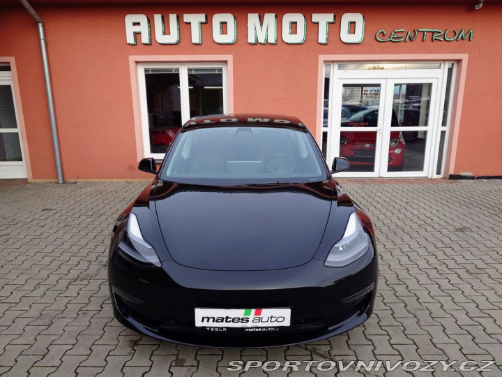 Tesla Model 3 Performance 377 kW REZERV 2021