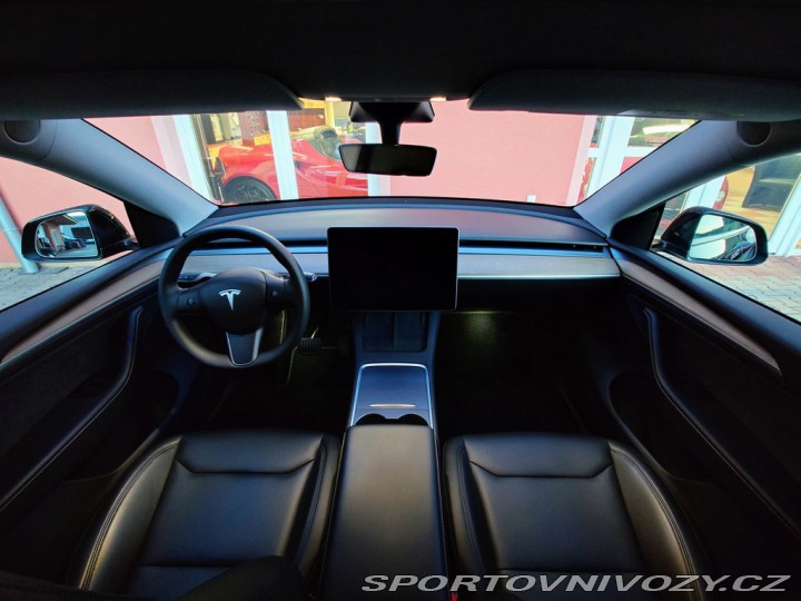 Tesla Model Y L. R.378kW SOH 93,4 PRODÁ 2023