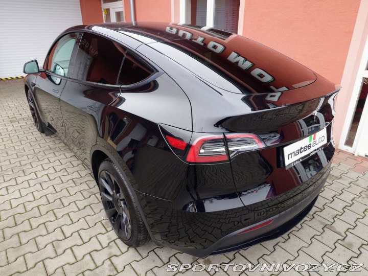 Tesla Model Y L. R.378kW SOH 93,4 PRODÁ 2023