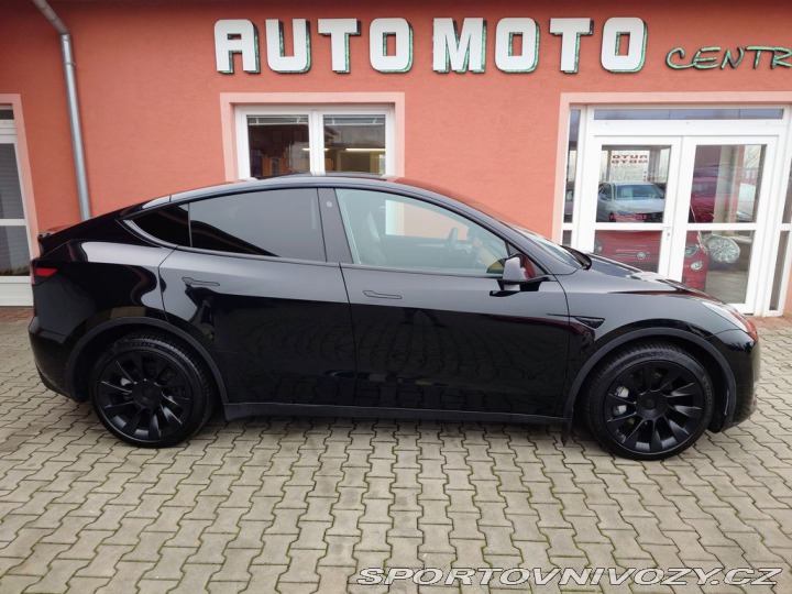 Tesla Model Y L. R.378kW SOH 93,4 PRODÁ 2023