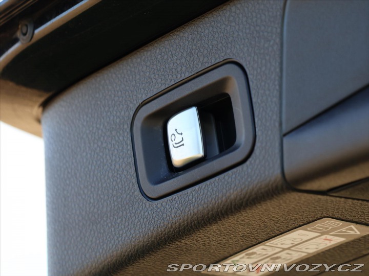 Mercedes-Benz C 2,0 200 T AMG LED Navi Ků 2015