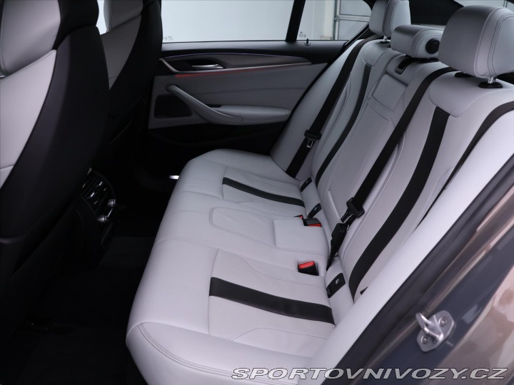 BMW M5 4,4 V8 441kW xDrive Indiv 2018