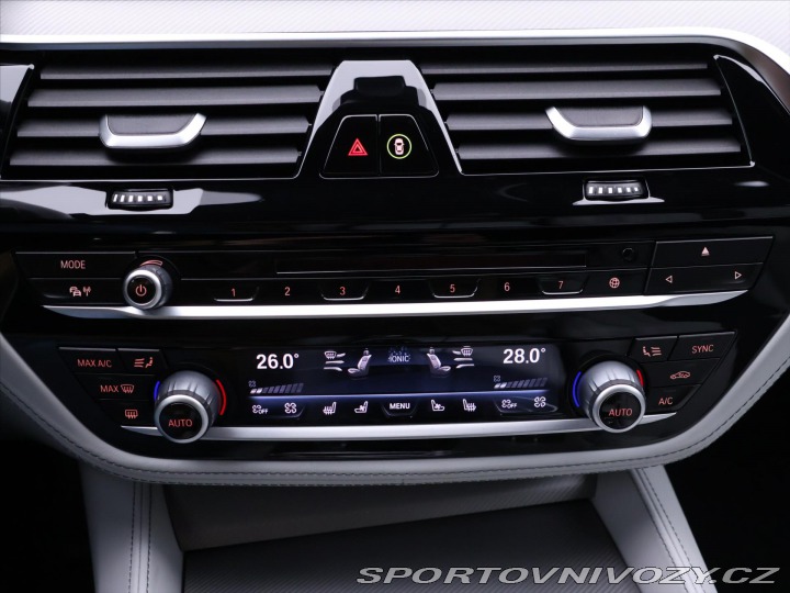 BMW M5 4,4 V8 441kW xDrive Indiv 2018