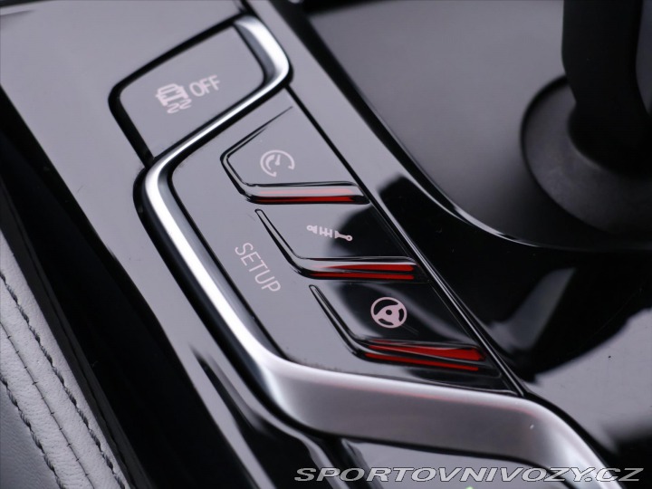 BMW M5 4,4 V8 441kW xDrive Indiv 2018