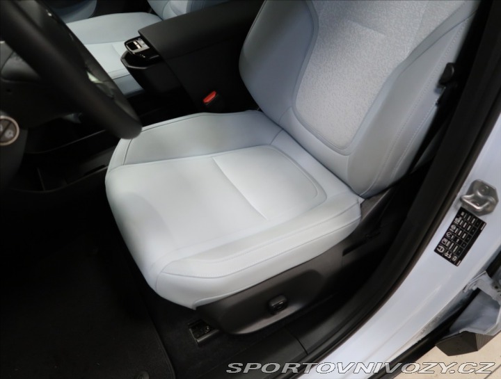 Volvo EX30 Ultra, Single Motor RWD 2025