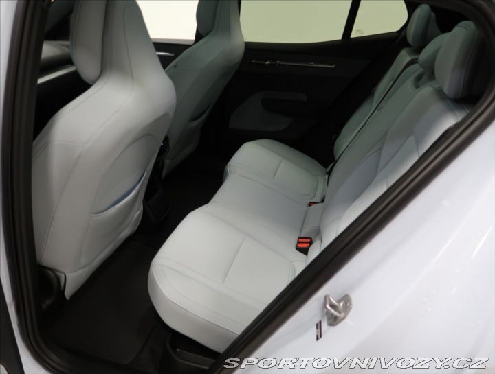 Volvo EX30 Ultra, Single Motor RWD 2025