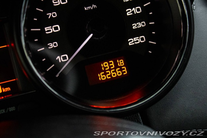 Peugeot RCZ 1.6 THP 200k / AJ SPLÁTK 2011