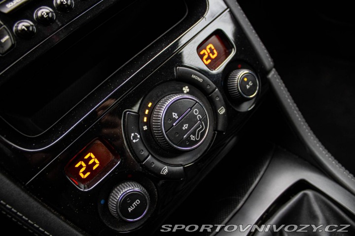 Peugeot RCZ 1.6 THP 200k / AJ SPLÁTK 2011