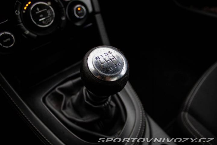 Peugeot RCZ 1.6 THP 200k / AJ SPLÁTK 2011