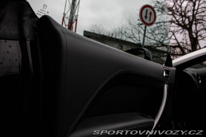 Peugeot RCZ 1.6 THP 200k / AJ SPLÁTK 2011