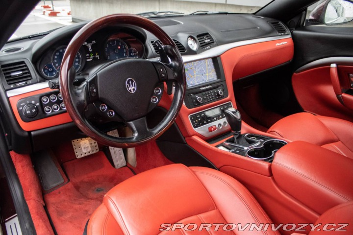 Maserati GranCabrio / AJ NA SPLÁTKY / PROTIÚ 2011