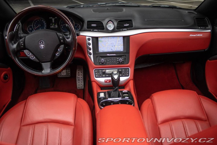 Maserati GranCabrio / AJ NA SPLÁTKY / PROTIÚ 2011