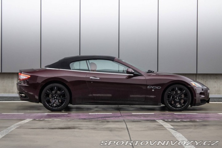 Maserati GranCabrio / AJ NA SPLÁTKY / PROTIÚ 2011