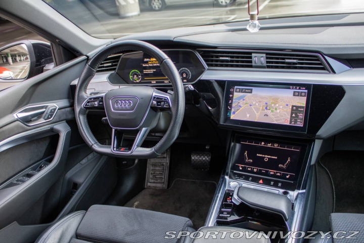 Audi Ostatní modely E-tron 55 quattro Advanced 300 2019
