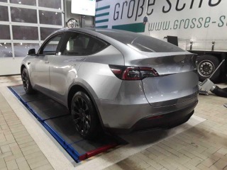 Tesla Model Y Long Range AWD 378kw 2023