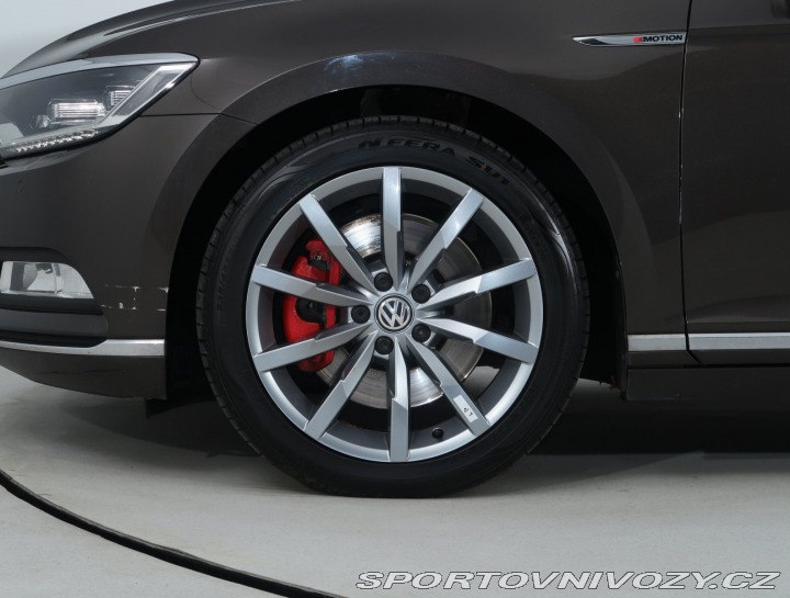 Volkswagen Ostatní modely Passat Highline 2.0 BiTDI 2016