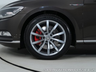 Volkswagen Ostatní modely Passat Highline 2.0 BiTDI 2016