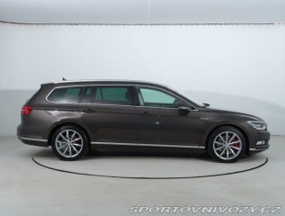 Volkswagen Ostatní modely Passat Highline 2.0 BiTDI 2016
