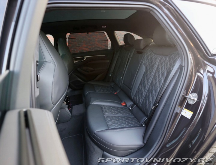 Audi A6 Avant  e-hybrid Quattro C 2025