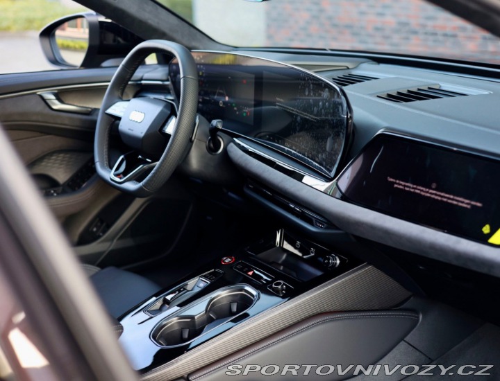 Audi A6 Avant  e-hybrid Quattro C 2025