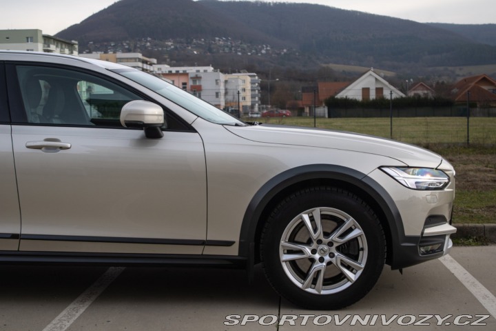 Volvo V90 CC  Cross Country D5 2.0L 2017