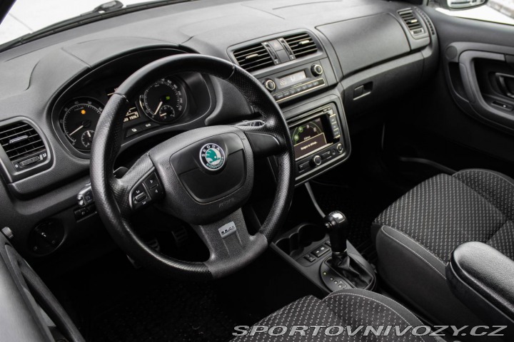 Škoda Fabia RS 1.4 TSI RS DSG 2011