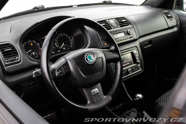 Škoda Fabia RS 1.4 TSI RS DSG 2011