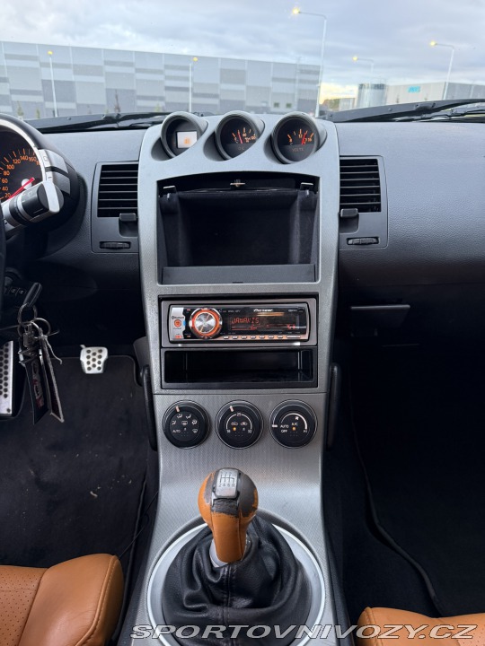Nissan 350 Z - Nový Motor 2004