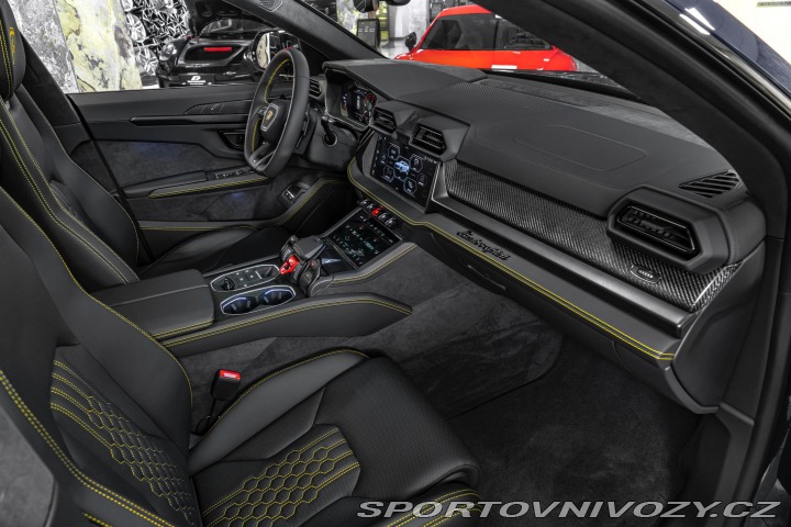 Lamborghini Urus SE PANORAMA/HUD/SENSONUM 2025
